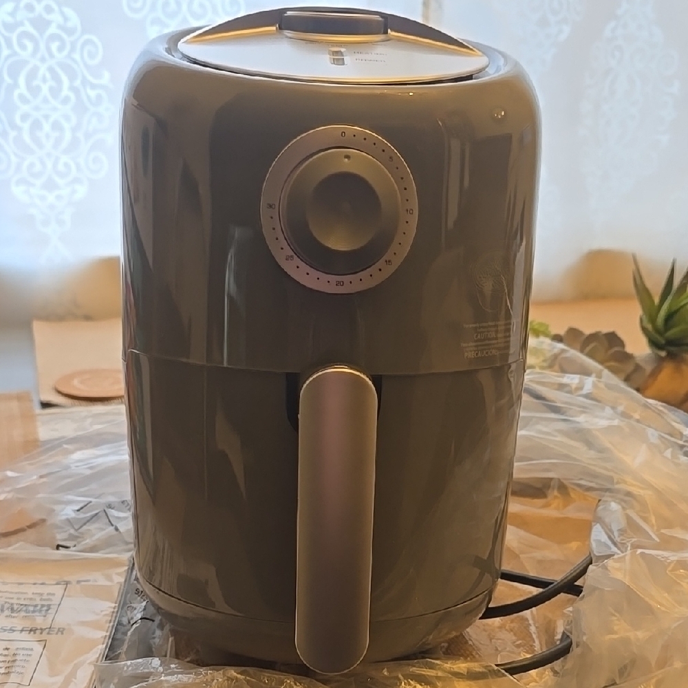Faberware 1.9 Qt Gray Compact Air Fryer NEW w/o Box
